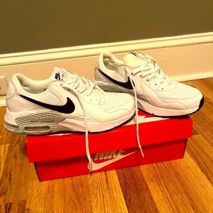 Nike Air Max Womens size 7.5 sneakers